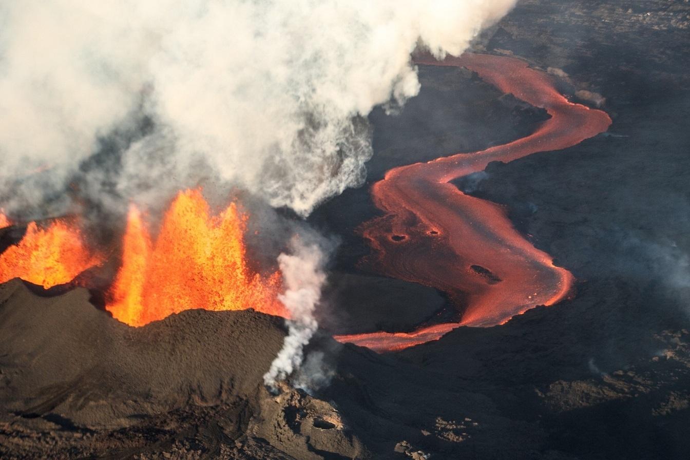 erupcion volcan en islandia