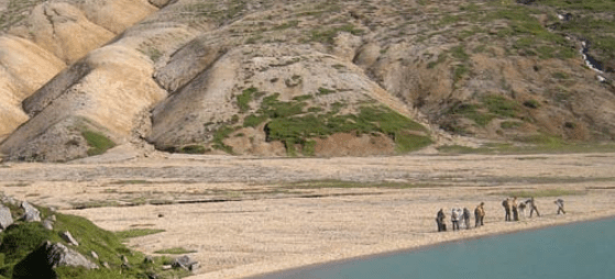 playa en el este de Islandia - trekking