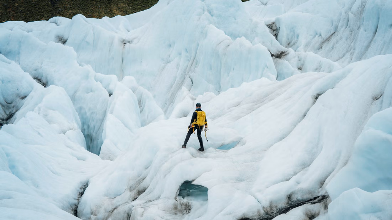Crevasse-Labyrinth-Iceland