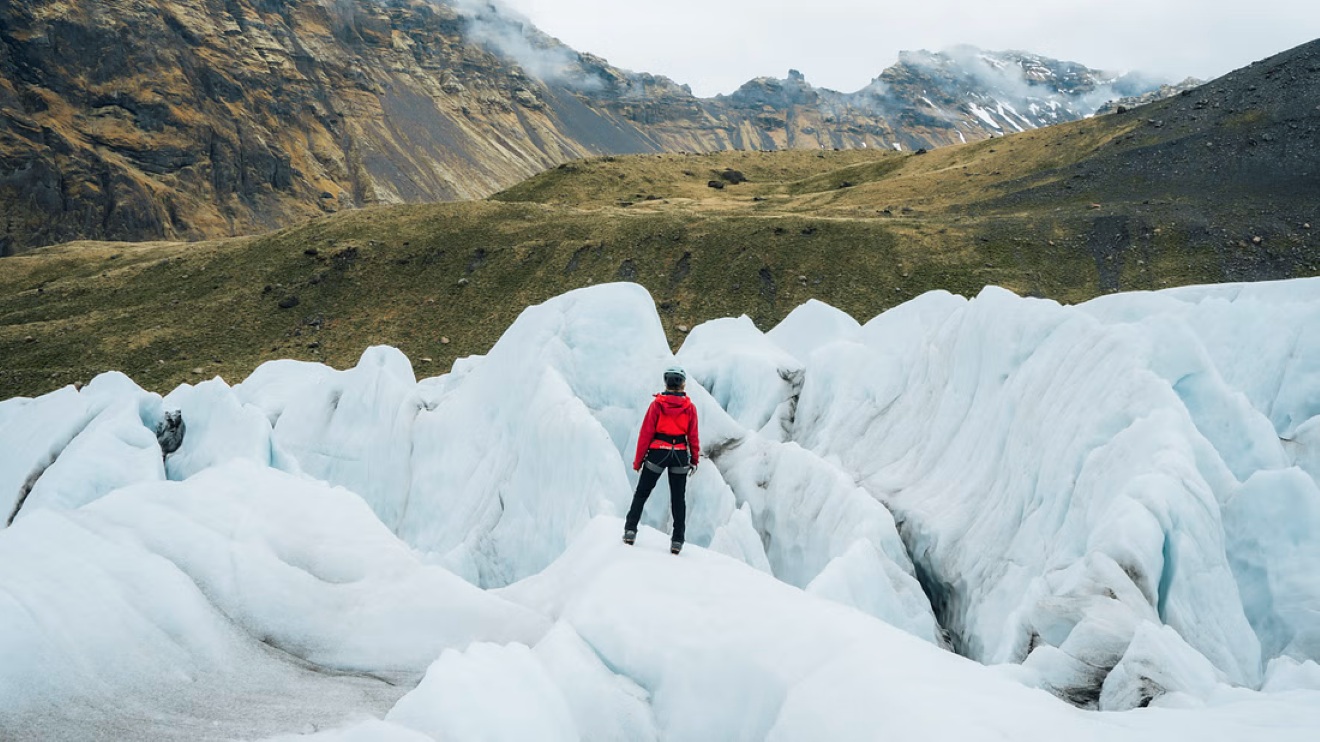 Tour-glaciar-Skaftafell-laberinto-nueva-grieta