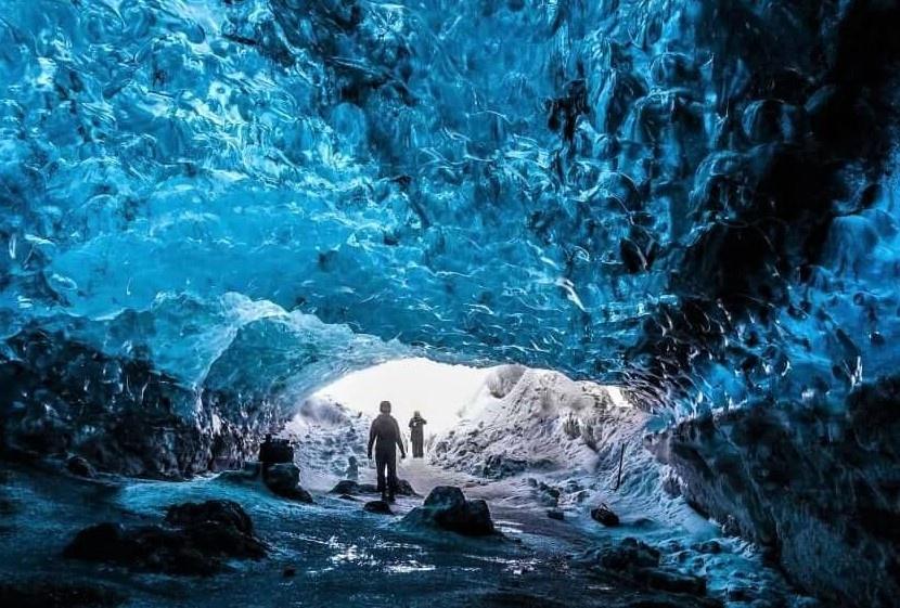 Cueva de hielo en Islandia