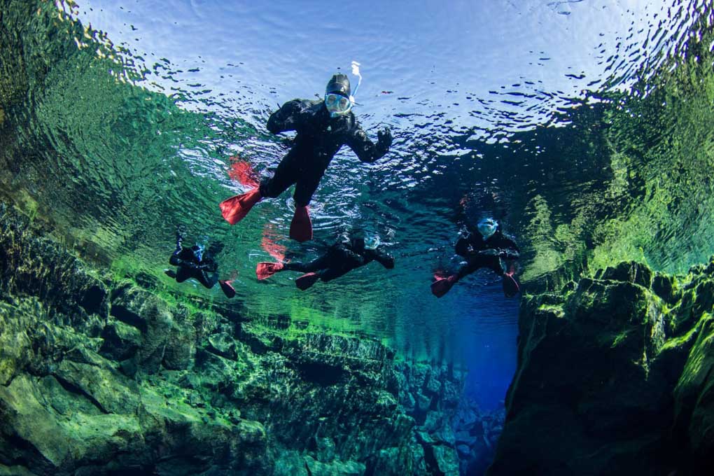 Snorkeling en parque nacional en Islandia