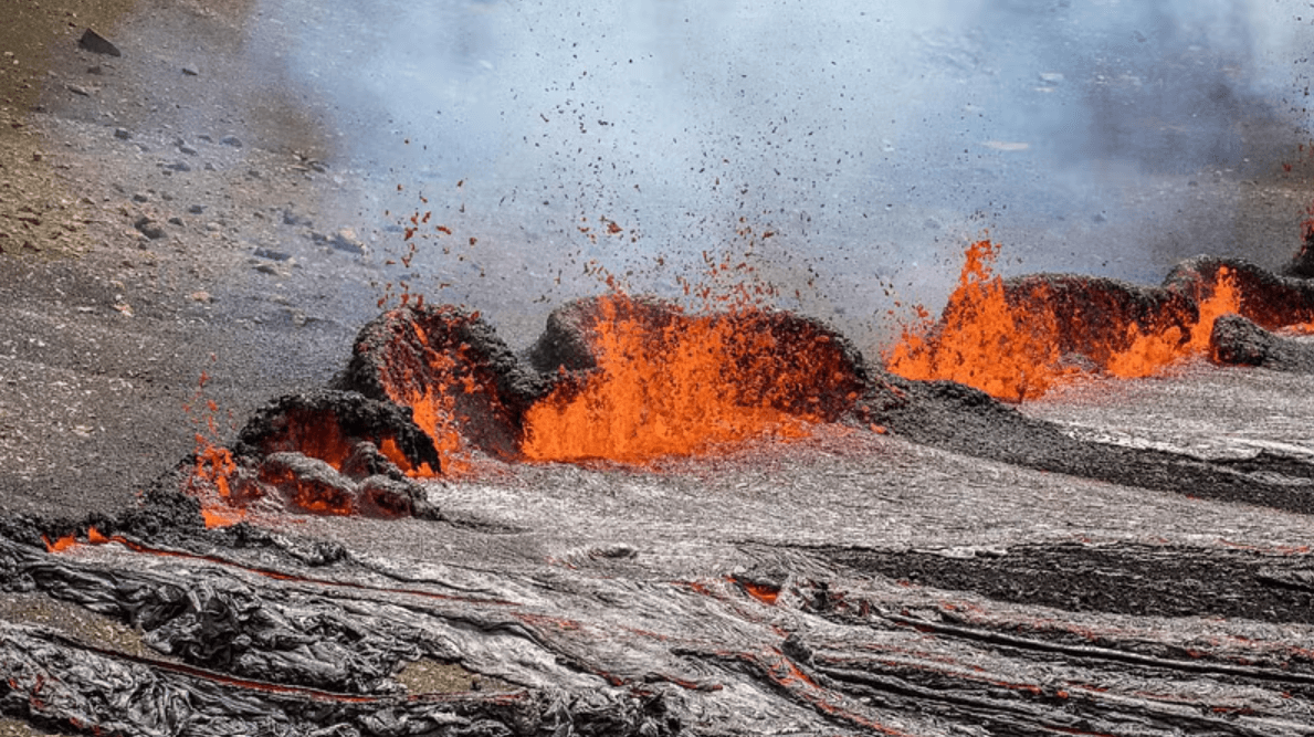Erupción de lava en Fagradalsfjall en Islandia
