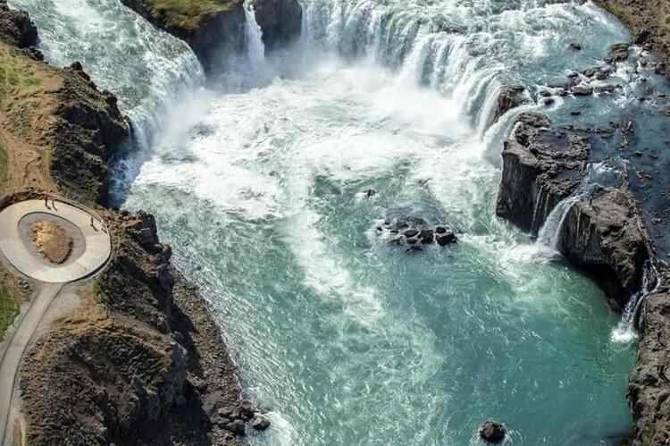 Vista de la cascada Godafoss