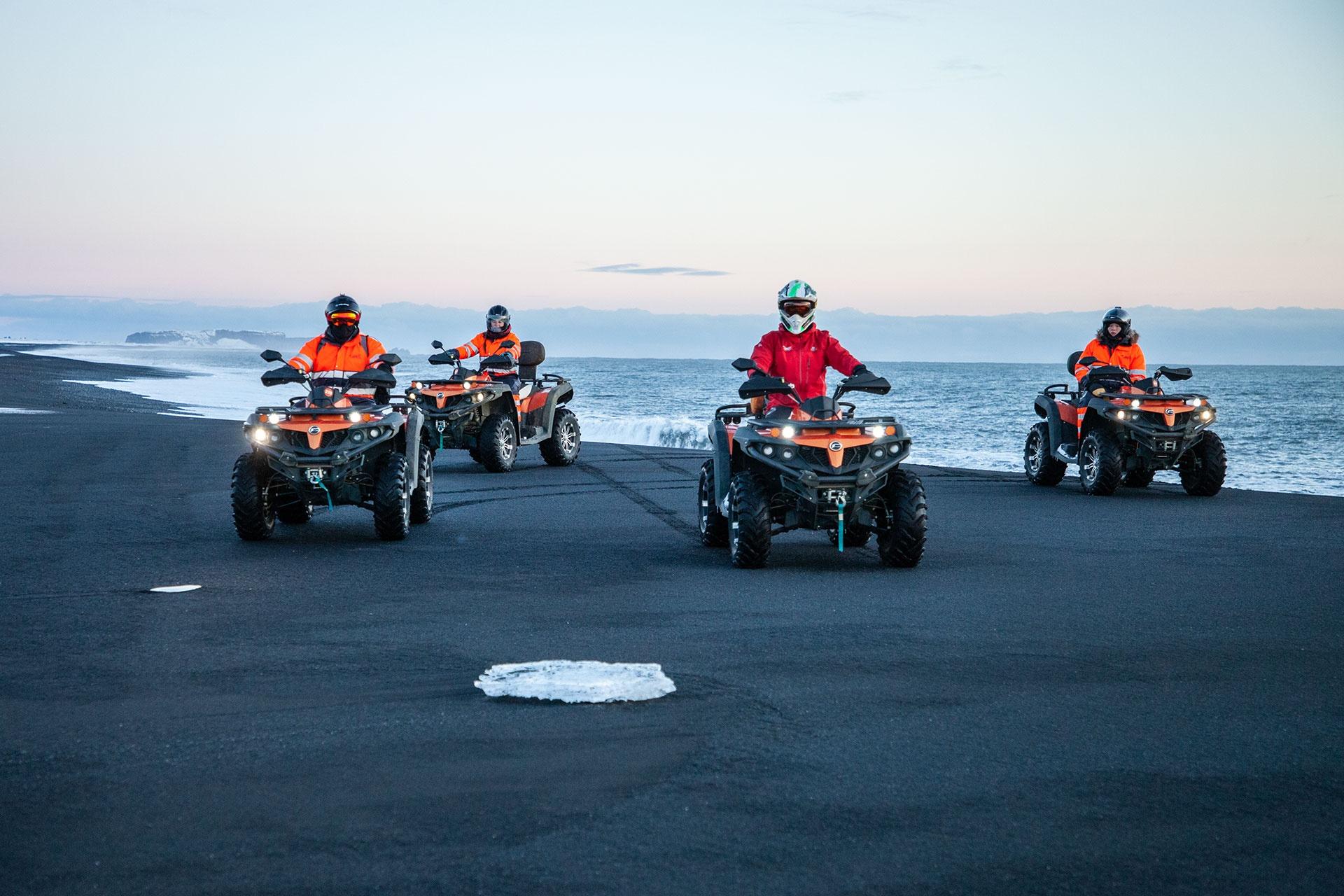 quad playa sur islandia