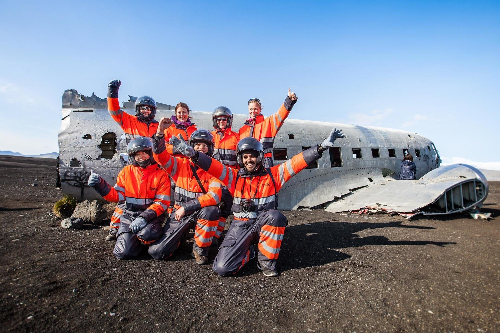 Restos del avión abandonado en Islandia
