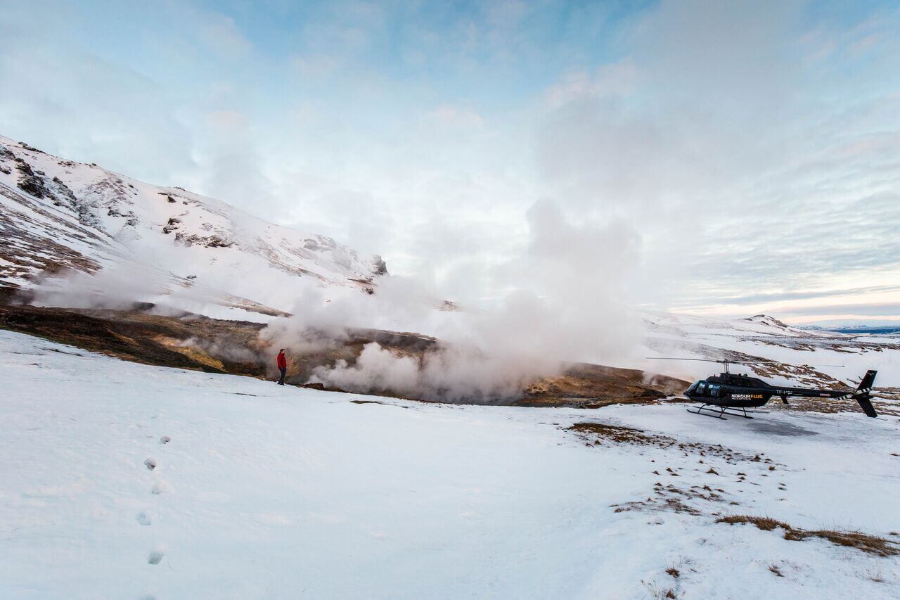 Volcano helicopter tour in Iceland