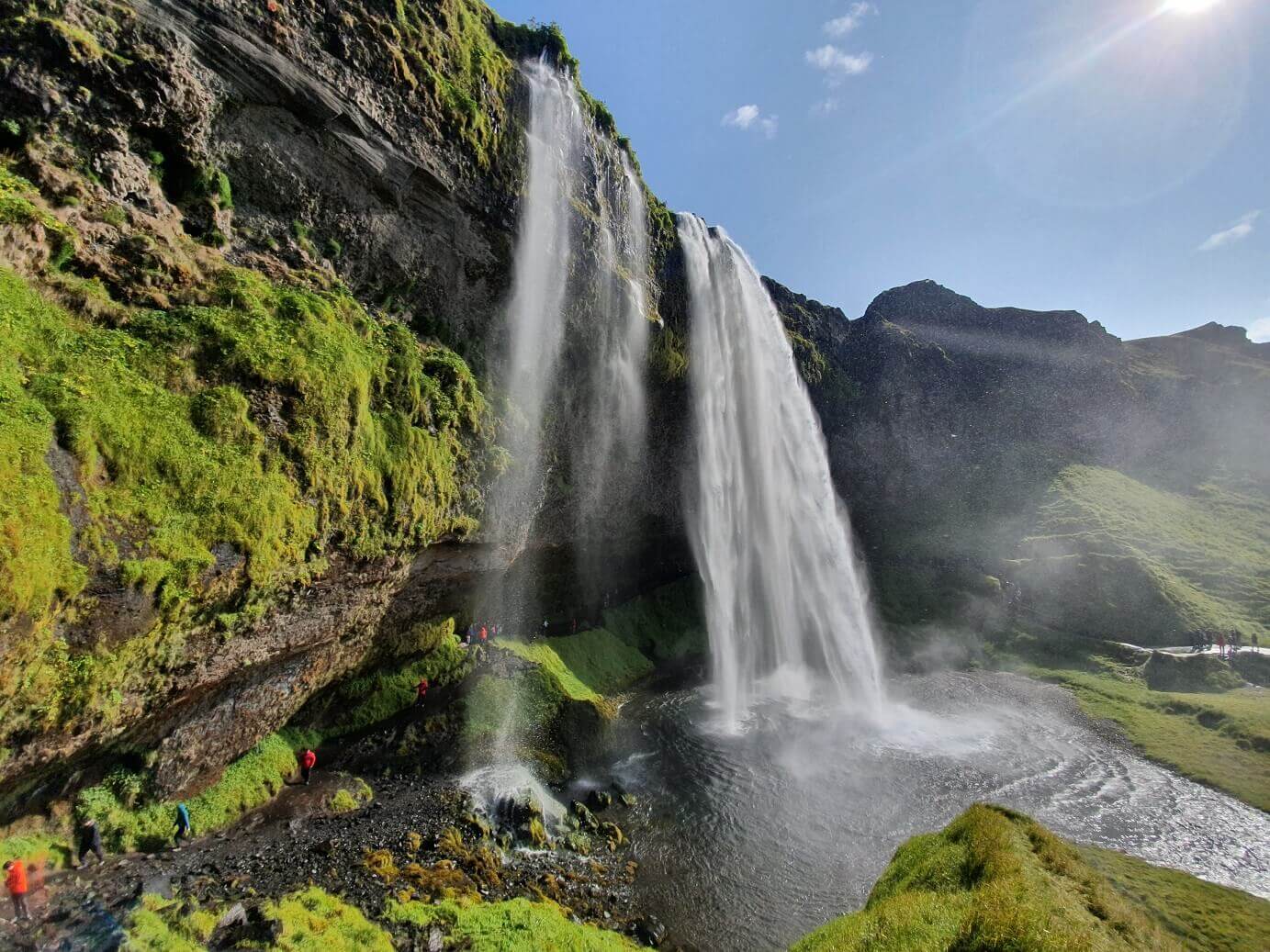 Vista de la cascada Seljalandsfoss, sur de Islandia